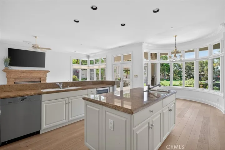6810 Sycamore Glen, Orange, California 92869