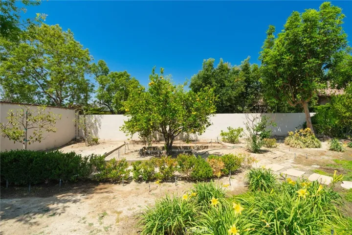 6810 Sycamore Glen, Orange, California 92869