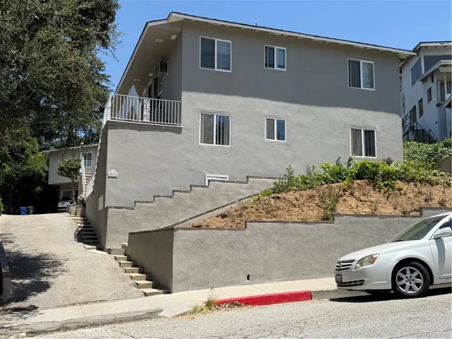 1817 Verdugo Loma, Glendale, California 91208