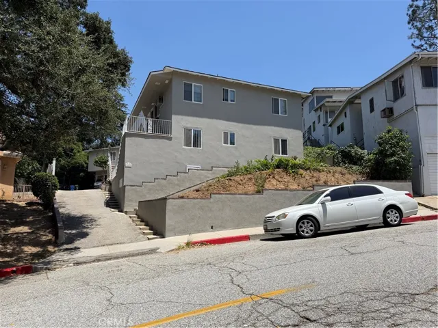 1817 Verdugo Loma, Glendale, California 91208