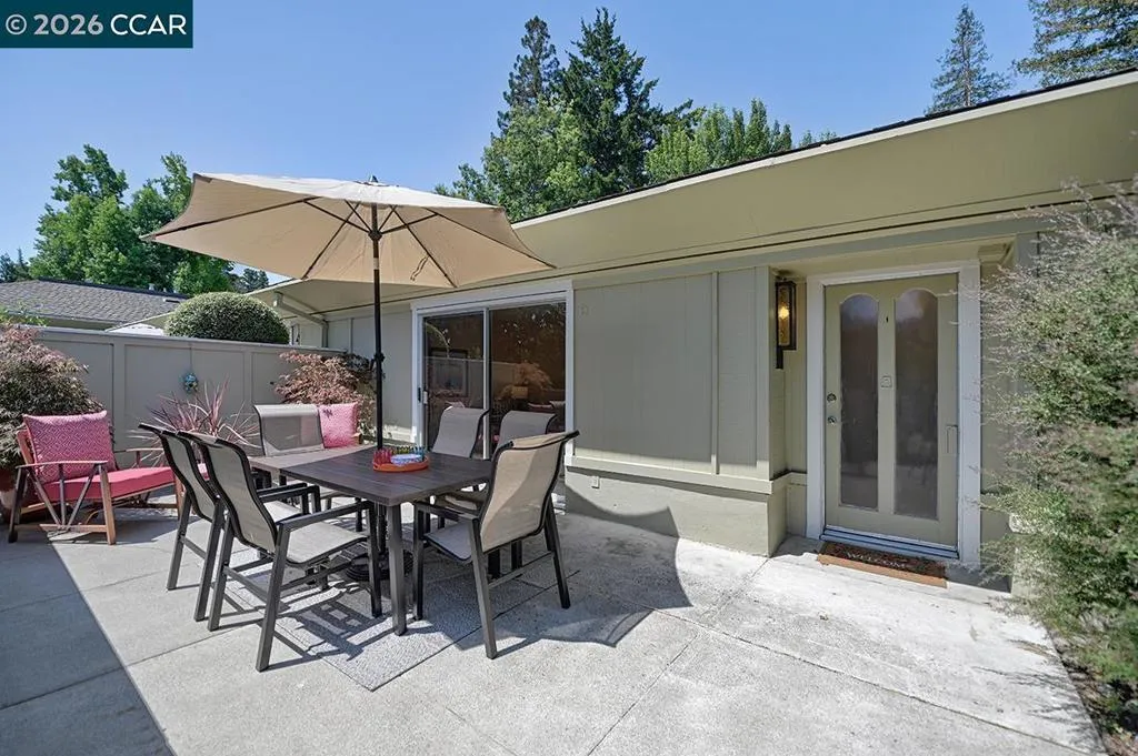 2223 Tice Creek Dr 2, Walnut Creek, California 94595 — photo 4