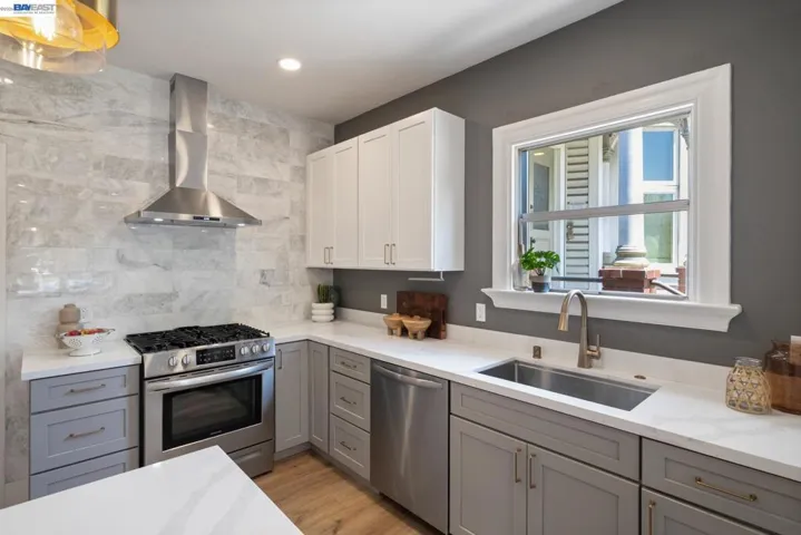 2617 Santa Clara Ave, Alameda, California 94501