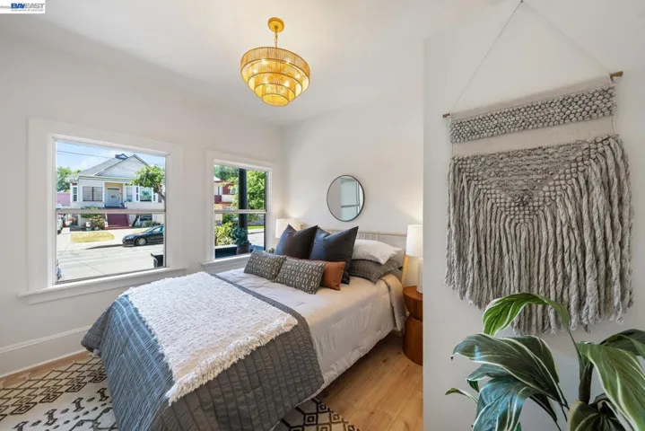 2617 Santa Clara Ave, Alameda, California 94501