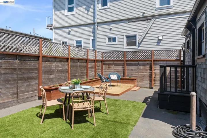 2617 Santa Clara Ave, Alameda, California 94501