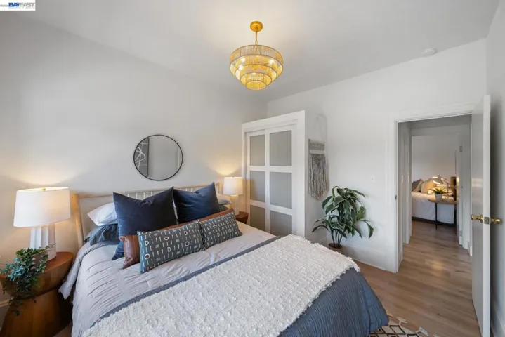 2617 Santa Clara Ave, Alameda, California 94501
