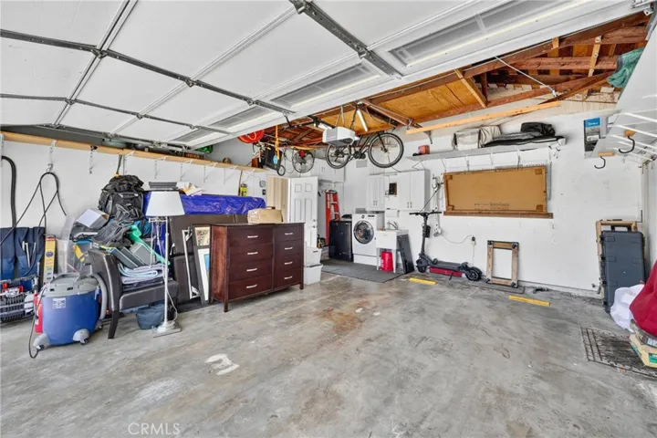 1633 E Clarion, Carson, California 90745