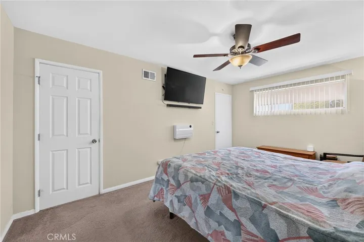 1633 E Clarion, Carson, California 90745