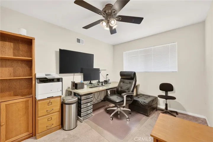 1633 E Clarion, Carson, California 90745