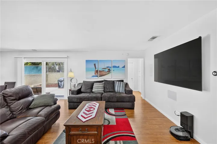 1633 E Clarion, Carson, California 90745