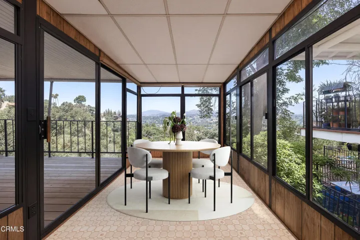 Sunroom VS