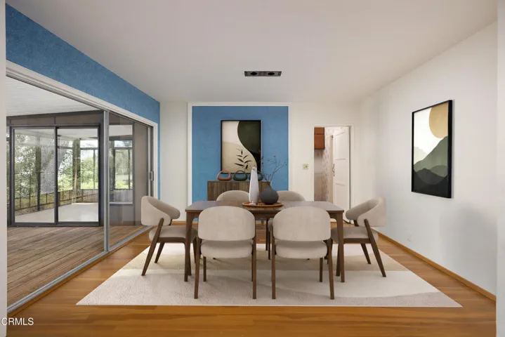 Dining Area VS