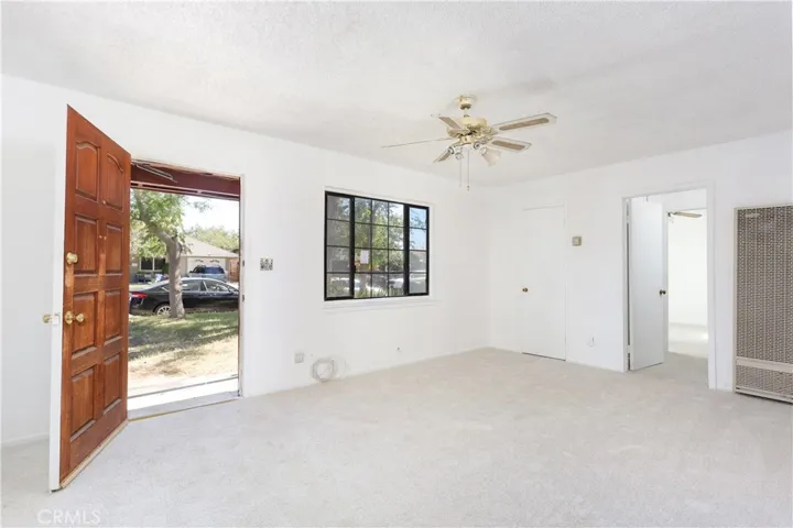 1109 W Lumber Street, Lancaster, California 93534