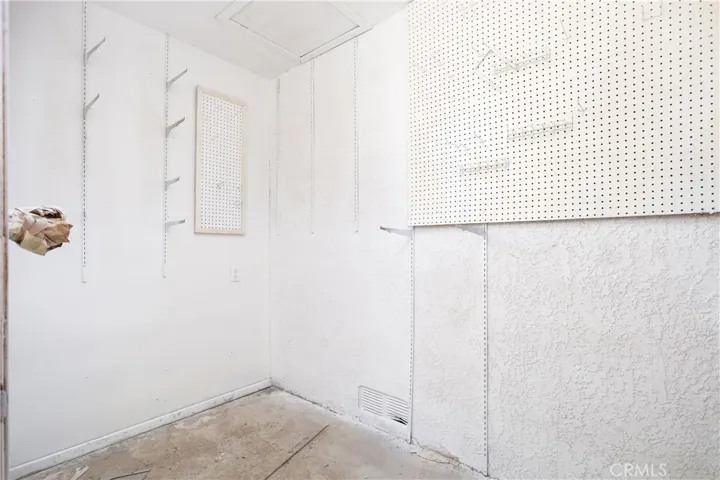 1109 W Lumber Street, Lancaster, California 93534