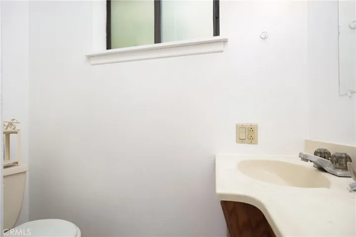 1109 W Lumber Street, Lancaster, California 93534