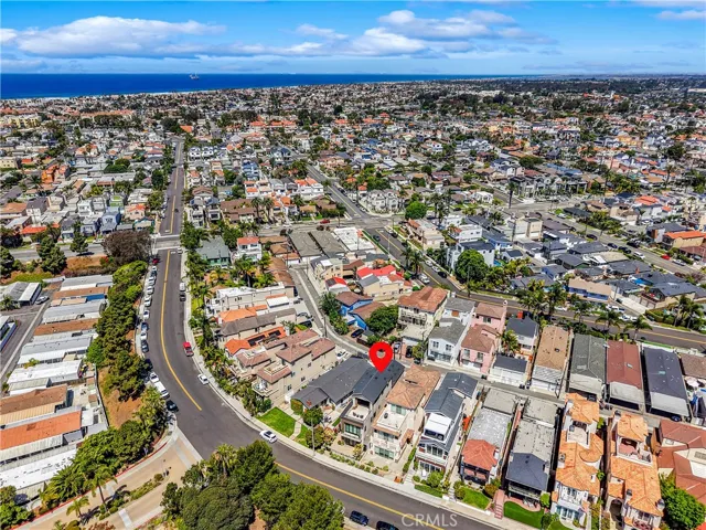 621 Frankfort Avenue, Huntington Beach, California 92648