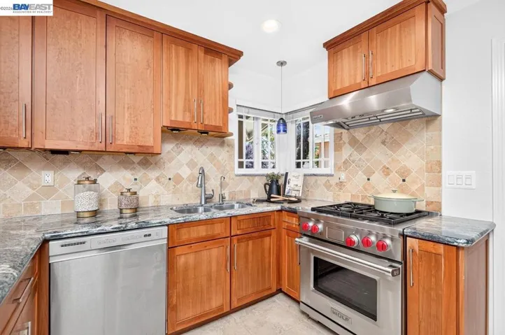 6252 Robin Ct, Pleasanton, California 94588