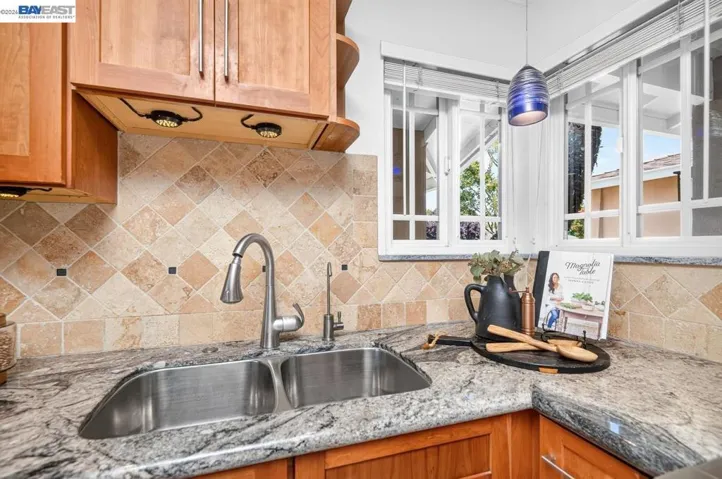 6252 Robin Ct, Pleasanton, California 94588