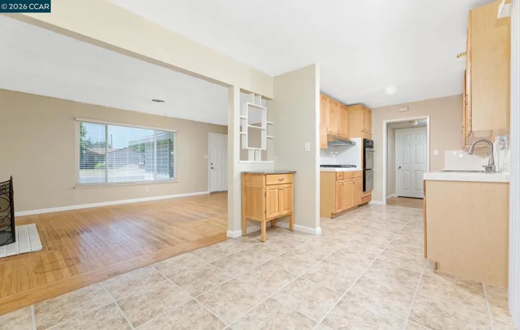 1967 Whitman Way, Sacramento, California 95822
