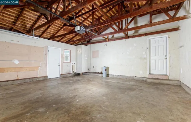 1967 Whitman Way, Sacramento, California 95822