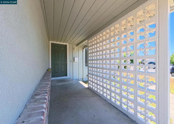 1967 Whitman Way, Sacramento, California 95822