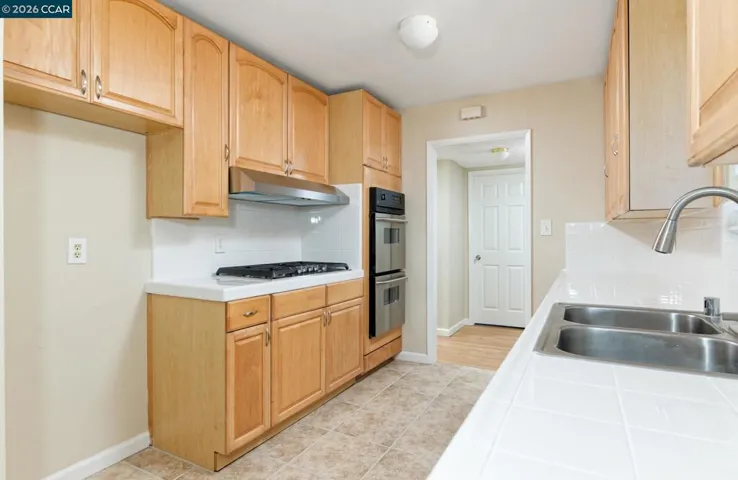 1967 Whitman Way, Sacramento, California 95822