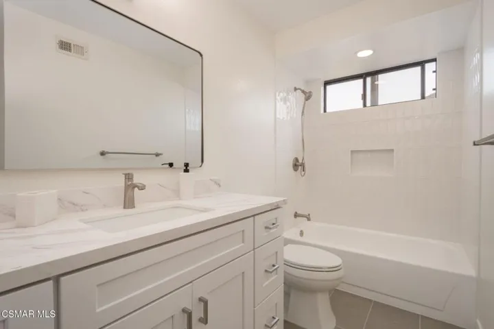VCV-Daylight- Upstairs hall bath 1