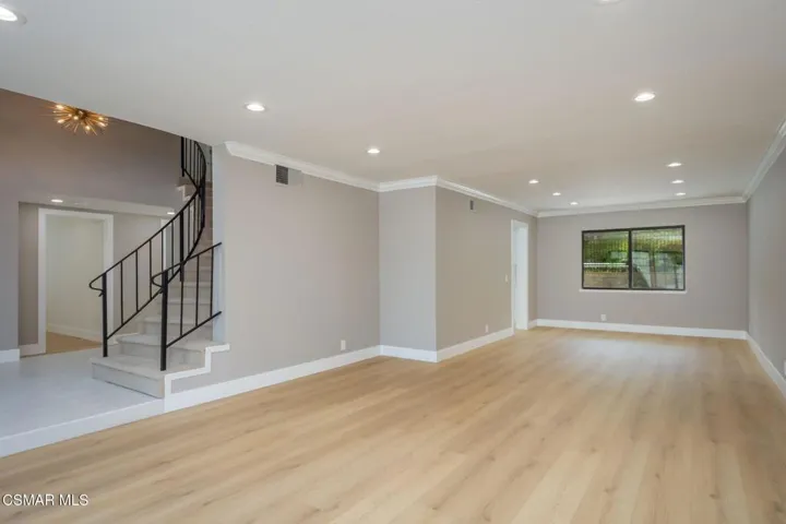 VCV-Daylight-Living rm - dining rm 1