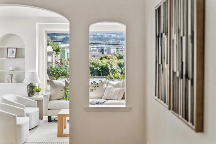 825 Amazon Avenue, San Francisco, California 94112