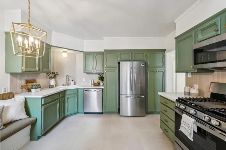 825 Amazon Avenue, San Francisco, California 94112