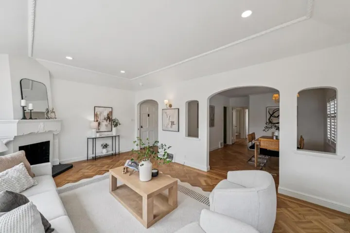 825 Amazon Avenue, San Francisco, California 94112