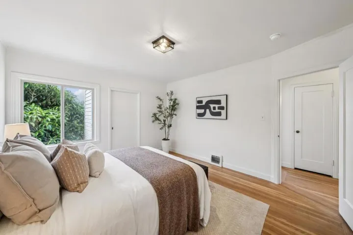 825 Amazon Avenue, San Francisco, California 94112