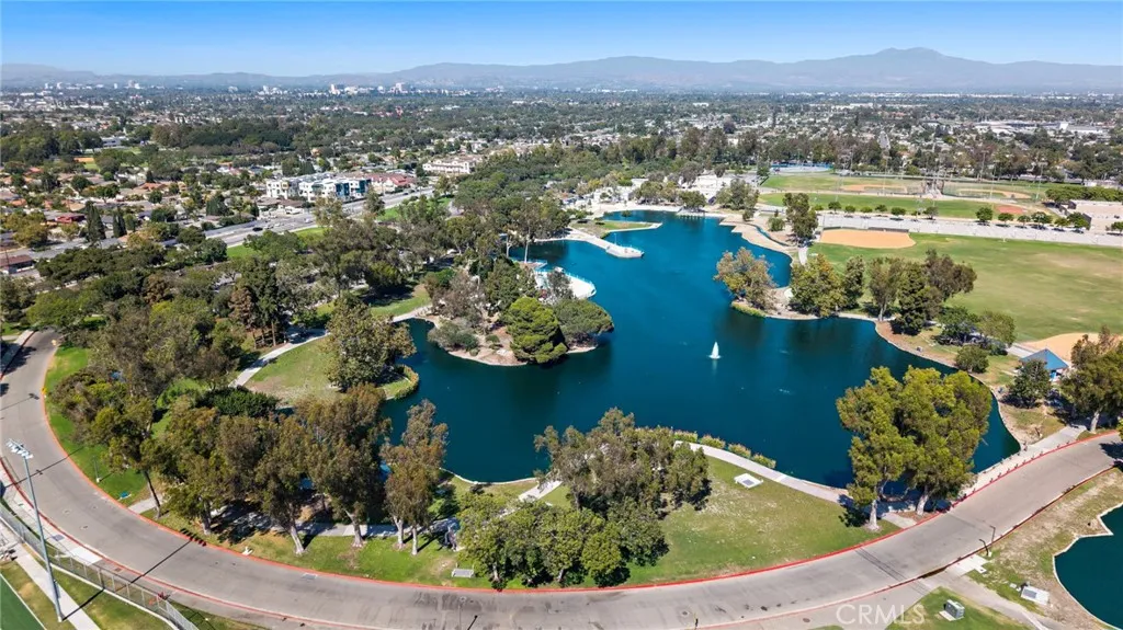 Nearby Recreation: Enjoy easy access to  Centennial Park, featuring scenic lakes, walking trails, sports fields, and year-round outdoor recreation.