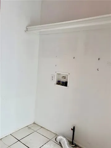 Laundry room - view 1