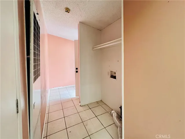 Laundry room - view 2