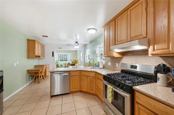 1303 Electric, Gardena, California 90248