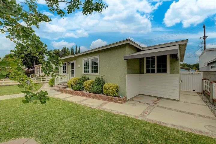 1303 Electric, Gardena, California 90248