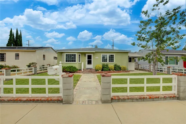 1303 Electric, Gardena, California 90248