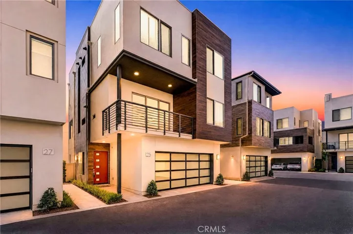 25 Ebb Tide, Newport Beach, California 92663