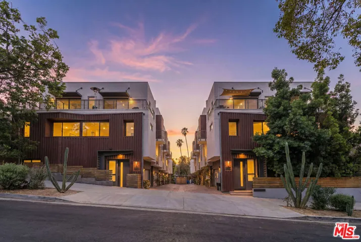 1427 Waterloo Street, Los Angeles, California 90026