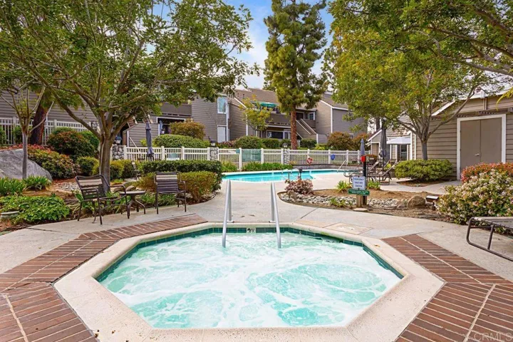1087 Shadowridge Drive 104, Vista, California 92081