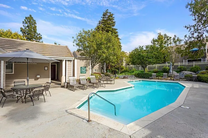 1087 Shadowridge Drive 104, Vista, California 92081