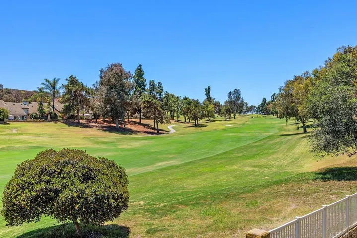 1087 Shadowridge Drive 104, Vista, California 92081