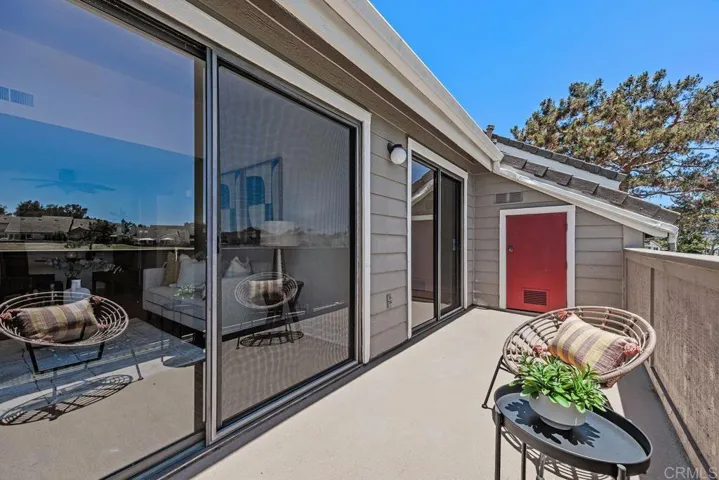 1087 Shadowridge Drive 104, Vista, California 92081