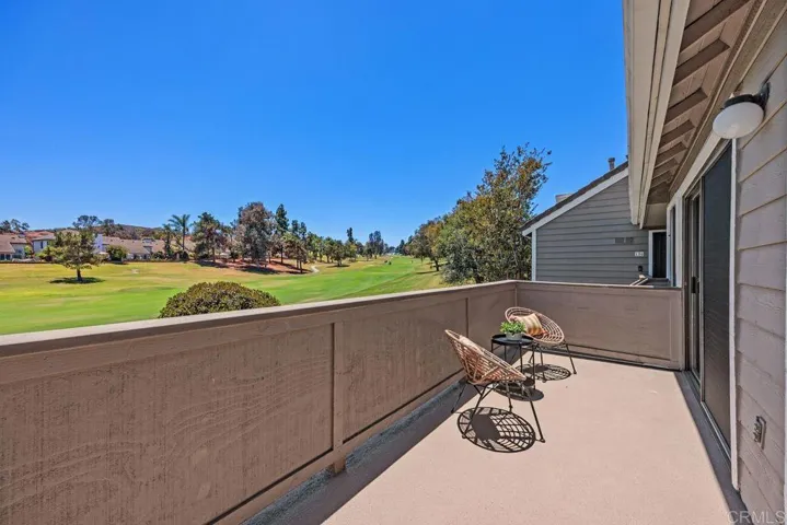 1087 Shadowridge Drive 104, Vista, California 92081