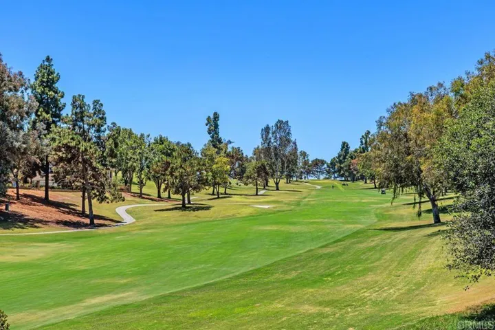 1087 Shadowridge Drive 104, Vista, California 92081