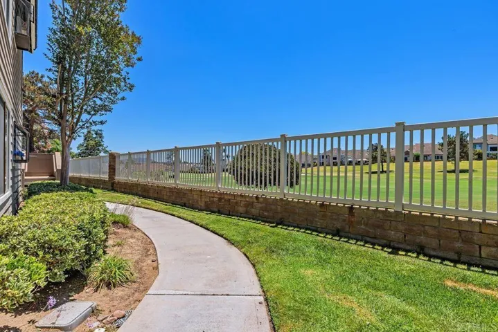 1087 Shadowridge Drive 104, Vista, California 92081