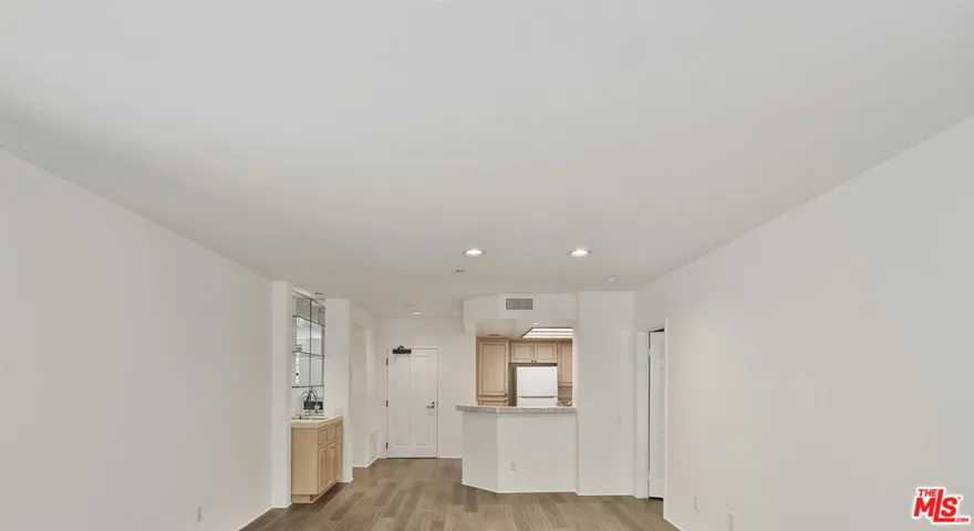 555 S Barrington Avenue 107, Los Angeles, California 90049