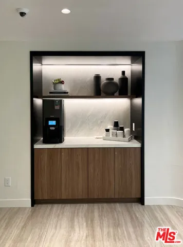 555 S Barrington Avenue 107, Los Angeles, California 90049