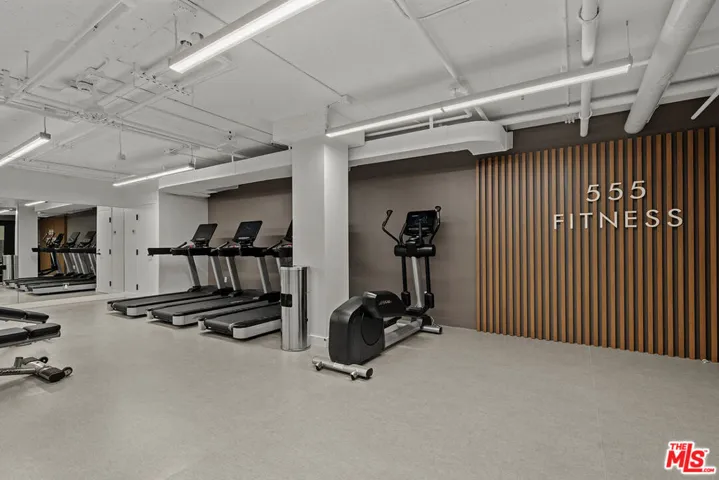 555 S Barrington Avenue 107, Los Angeles, California 90049