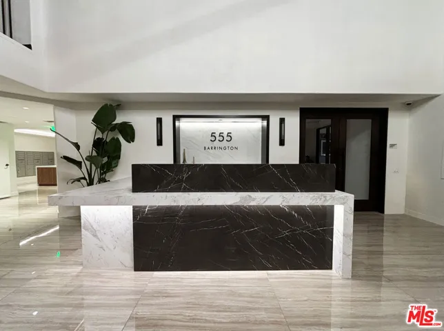 555 S Barrington Avenue 107, Los Angeles, California 90049